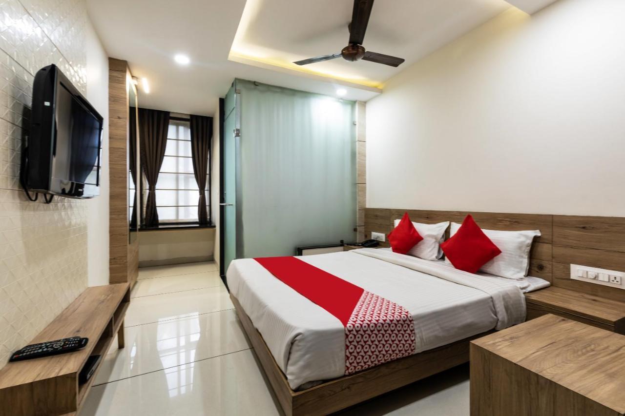 Capital O 47403 Hotel Manjeet Bhopal Zewnętrze zdjęcie