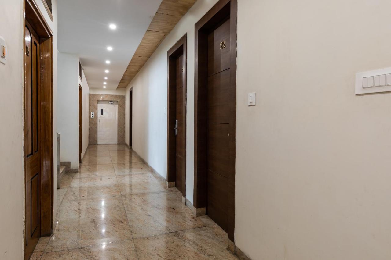Capital O 47403 Hotel Manjeet Bhopal Zewnętrze zdjęcie