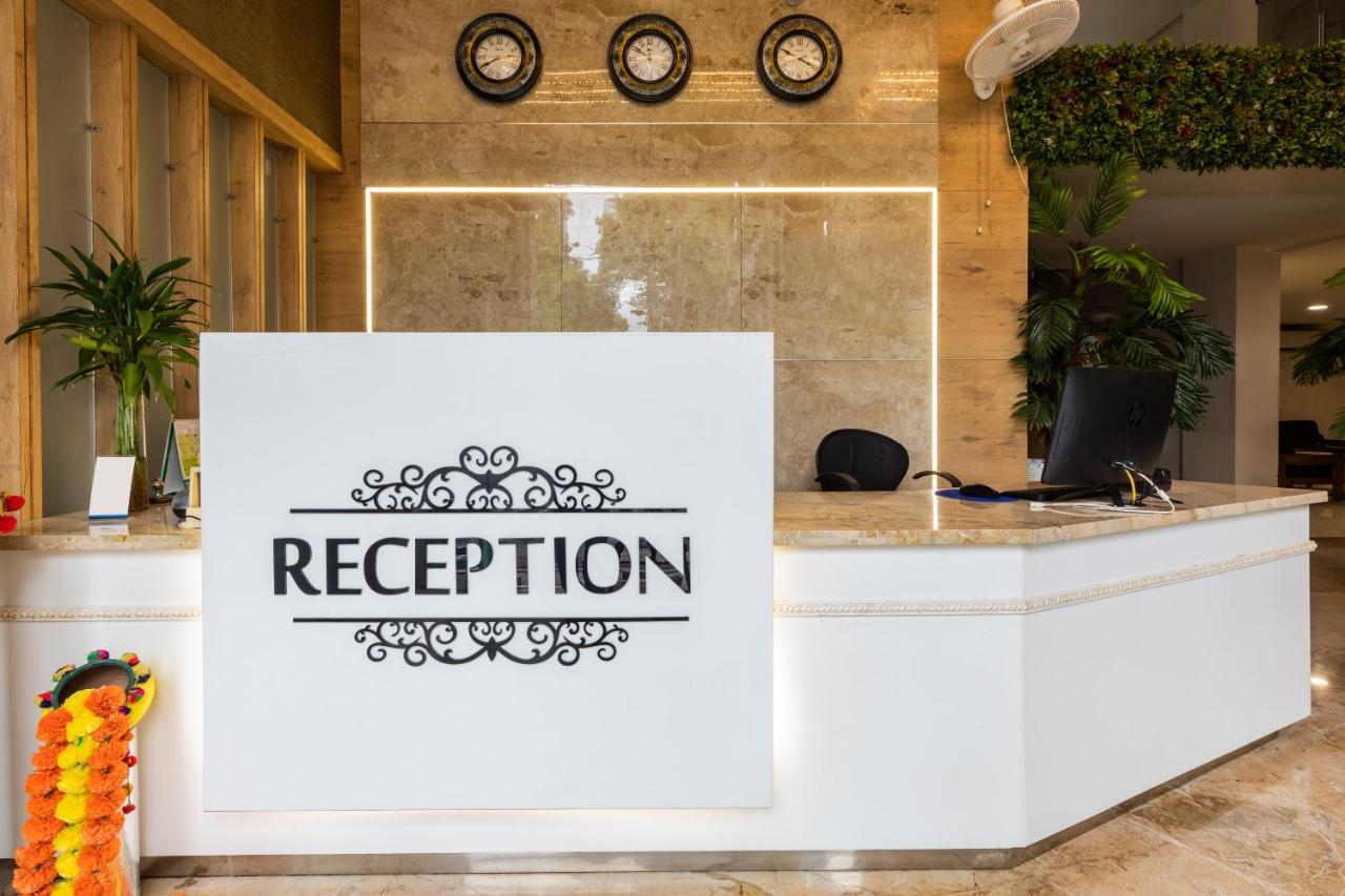 Capital O 47403 Hotel Manjeet Bhopal Zewnętrze zdjęcie