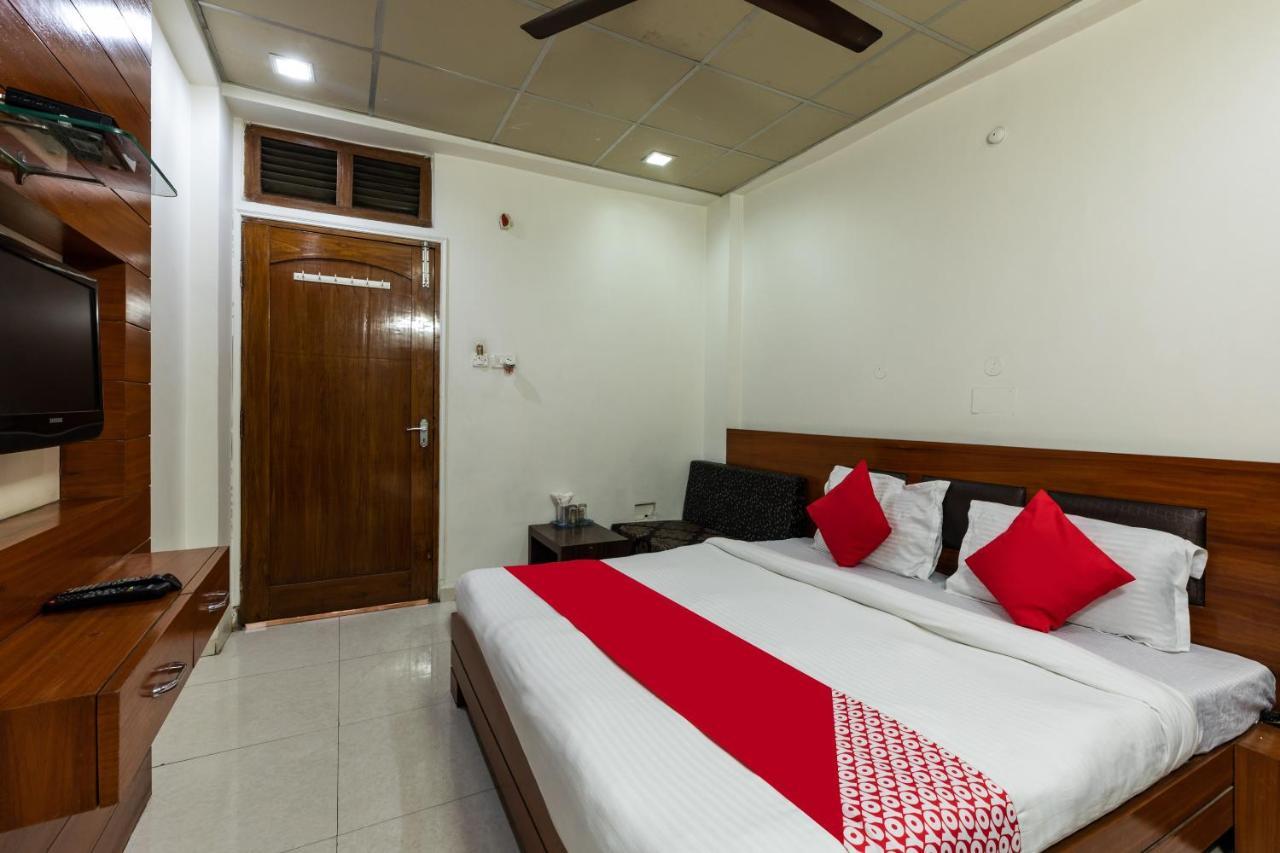 Capital O 47403 Hotel Manjeet Bhopal Zewnętrze zdjęcie
